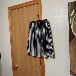 J. Crew "Mercantile" Size 2 w/Stripes Knee-Length A-Line Pull-On Skirt - EUC